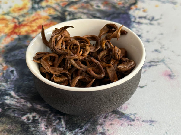 Load image into Gallery viewer, Hydrated Golden Snail Black tea