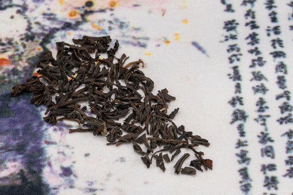 Load image into Gallery viewer, Keemun Black Aster - The China Teapot