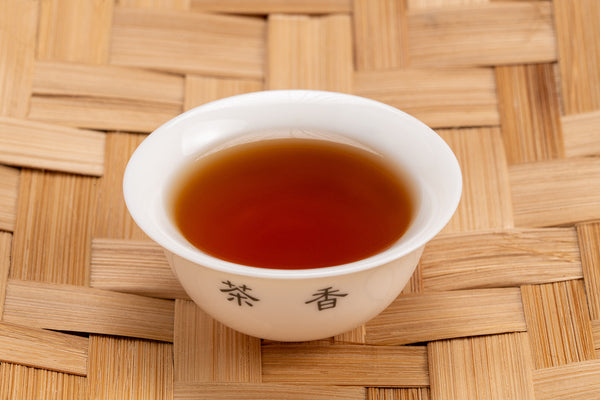 Load image into Gallery viewer, Pine Lapsang Souchong (Medium/Strong Smoke) - The China Teapot